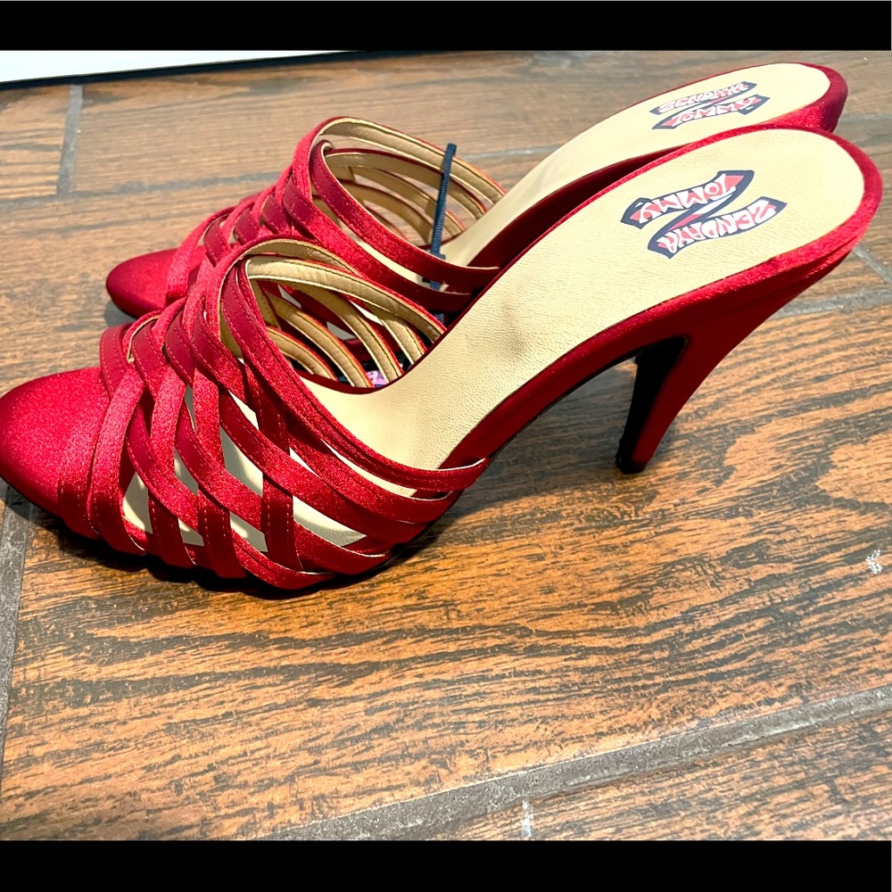 NEW LIMITED EDITION TOMMY ZENDAYA COLLECTION HEELS